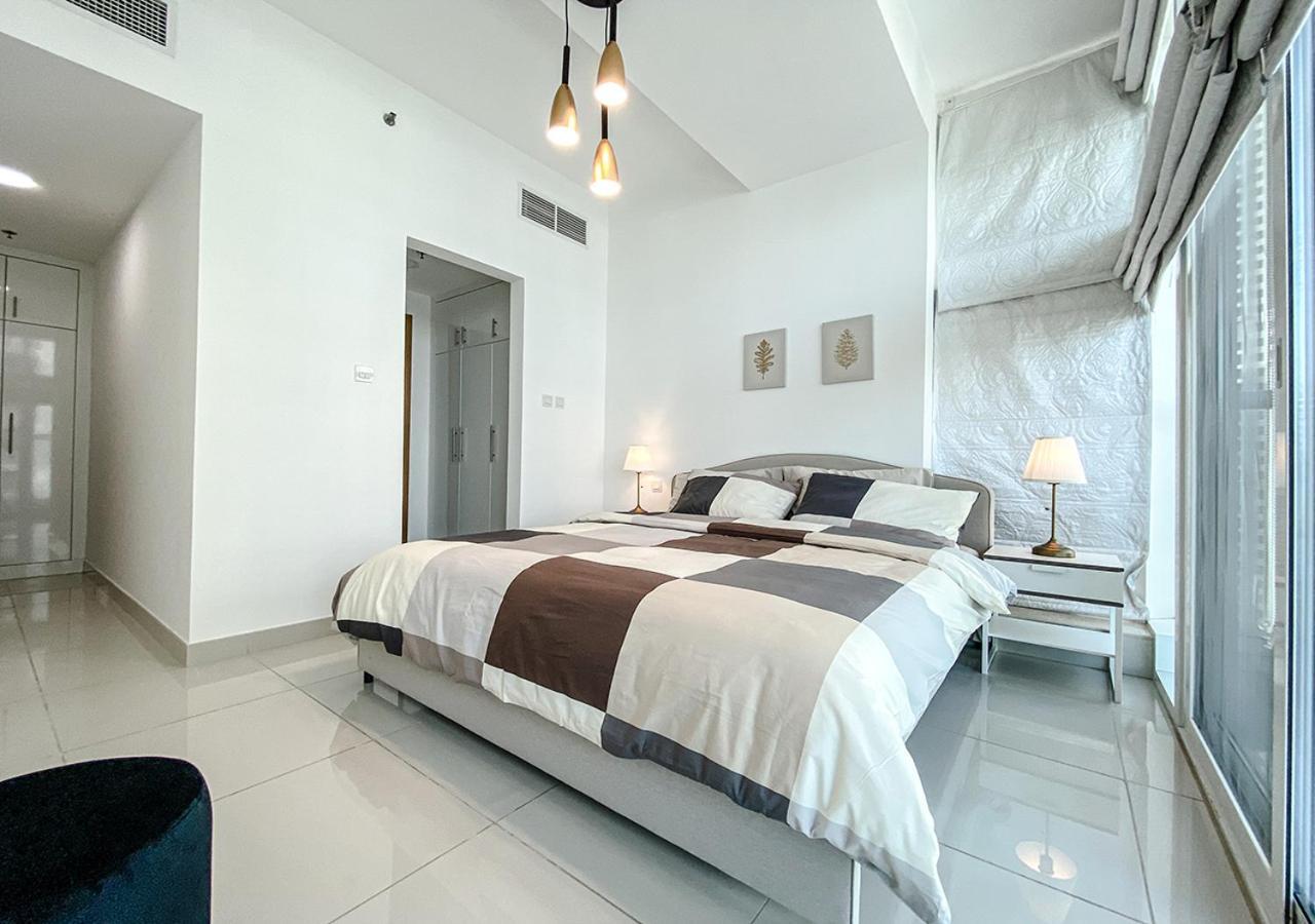 Walk To The Beach Or Enjoy The Amazing View From The Balcony Διαμέρισμα Ντουμπάι Εξωτερικό φωτογραφία