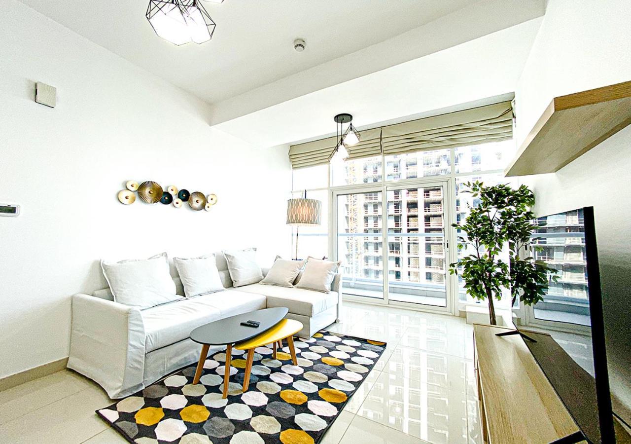 Walk To The Beach Or Enjoy The Amazing View From The Balcony Διαμέρισμα Ντουμπάι Εξωτερικό φωτογραφία